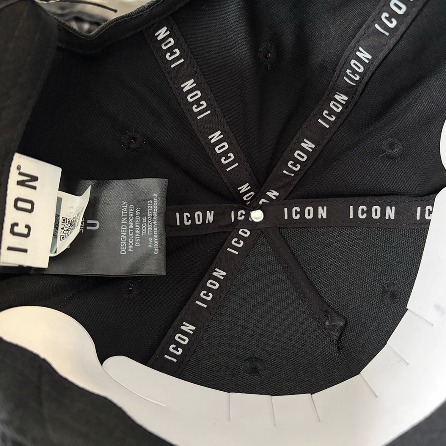 CAPPELLINO NERO  INB001